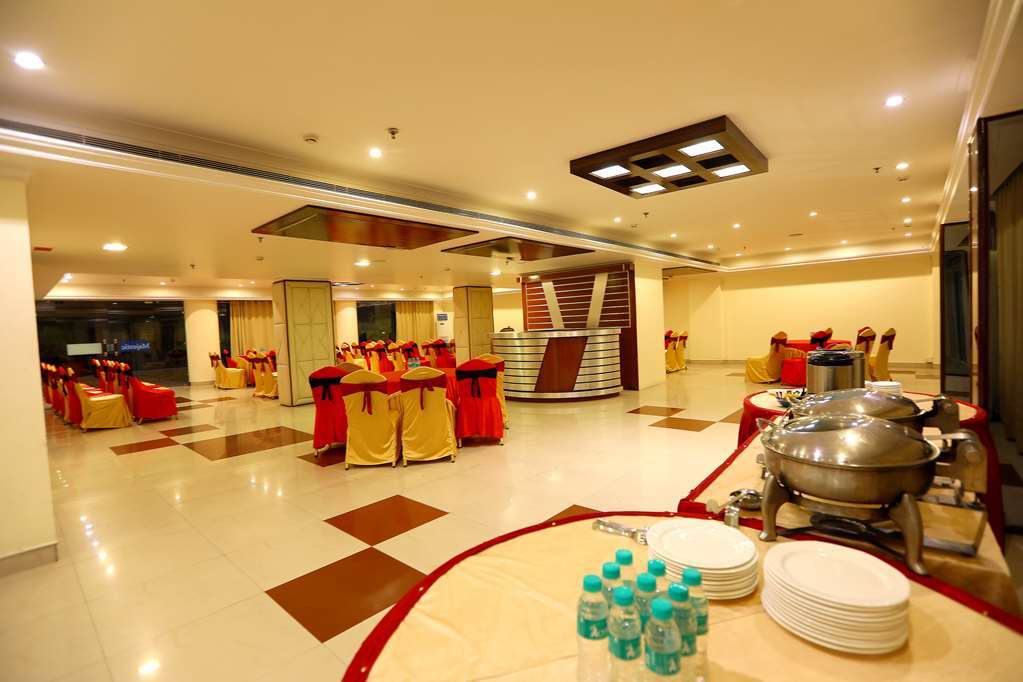 Golden Tulip Haridwar Hotel Restaurant photo